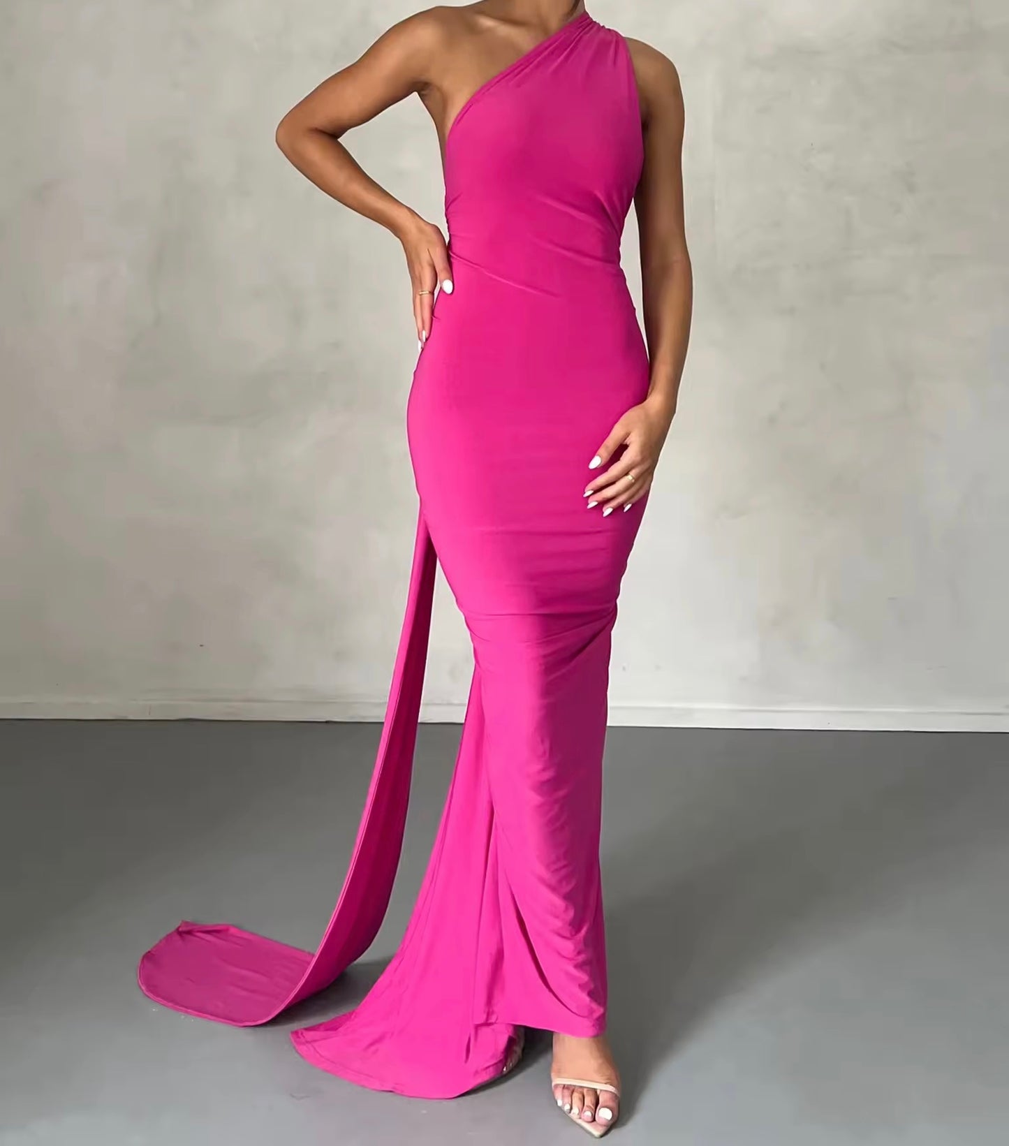 Sofia Elegante Maxi Dress