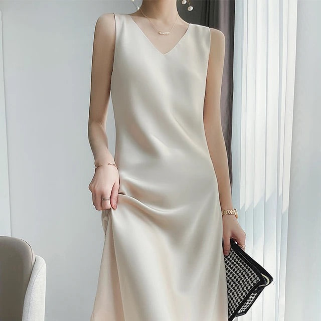 Lucinda Elegant Midi Dress